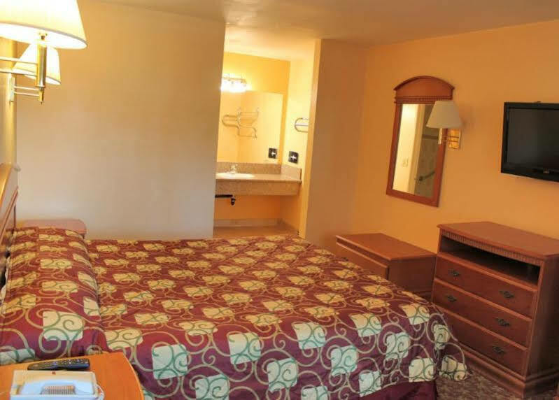 Orange Tustin Inn In Orange Zewnętrze zdjęcie